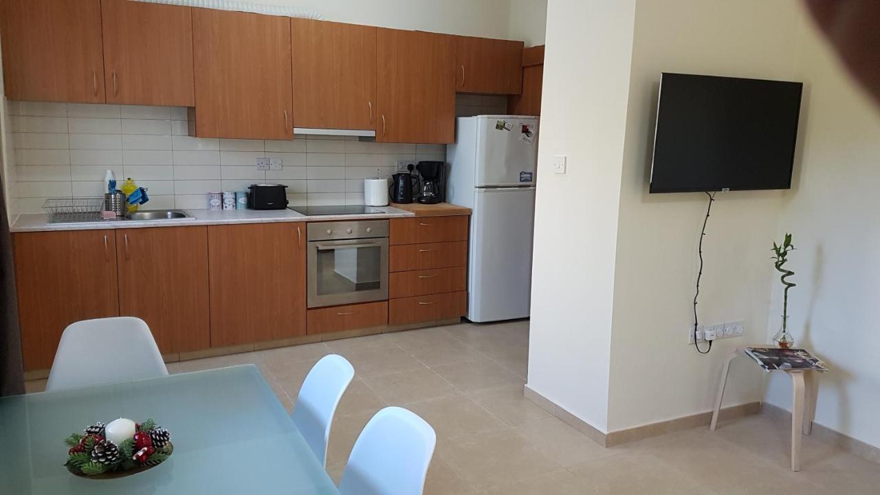 Kerynia Apartments Paphos Kültér fotó