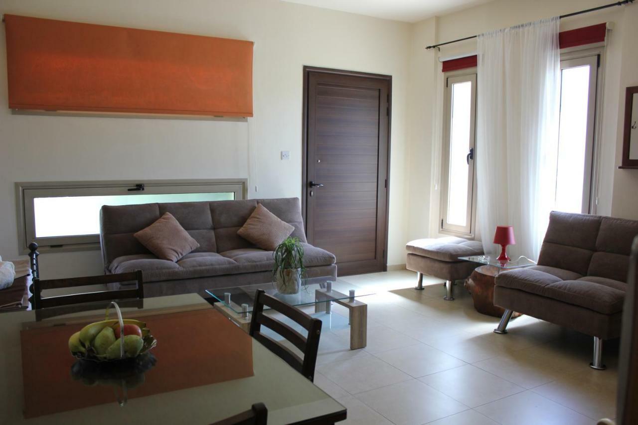 Kerynia Apartments Paphos Kültér fotó